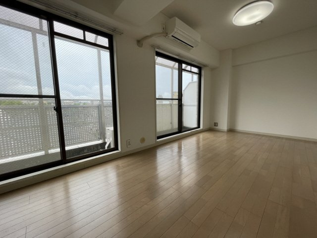 グランディア篠原の居間・リビング