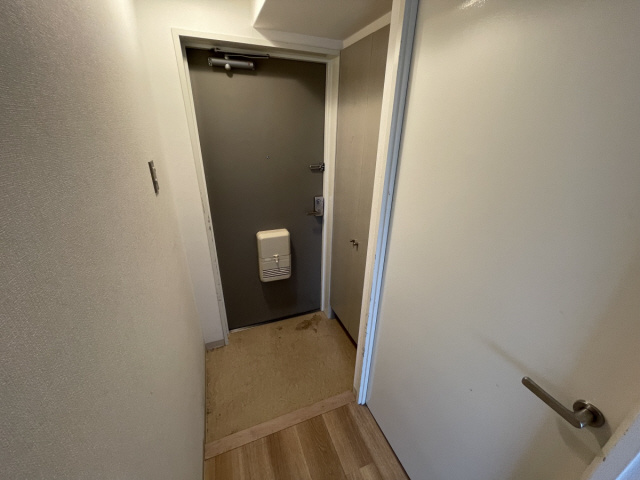 グランディア篠原の玄関