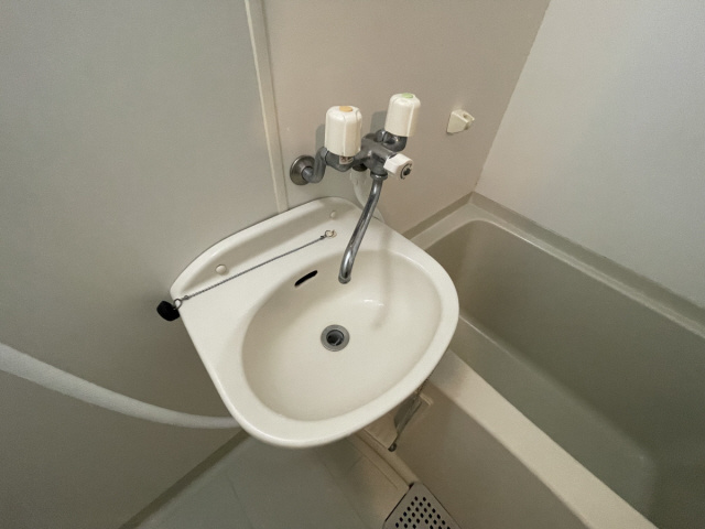 西灘駅前ハイツの洗面所