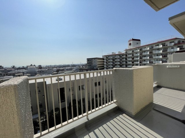 ヴィラ芦屋A棟のバルコニー