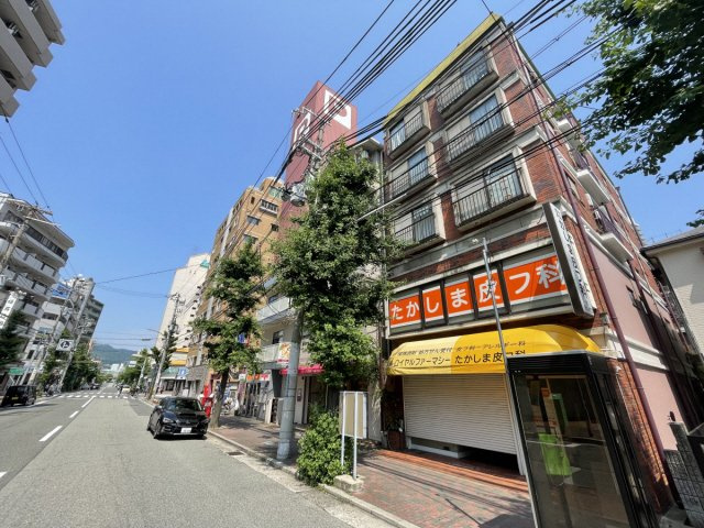 グランディア六甲道駅前