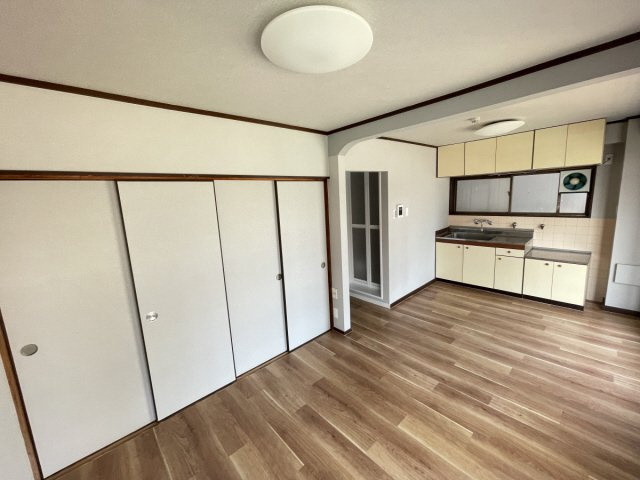 グランディア六甲道駅前の居間・リビング