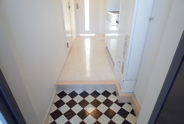 ソルジェンテ御影の玄関