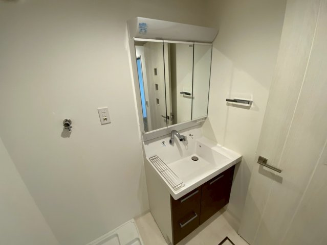 芦屋リバーウエストマンションの洗面所