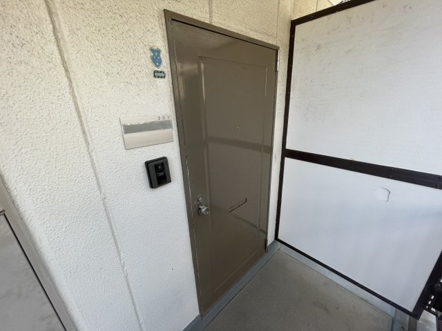 本庄ハイツのエントランス