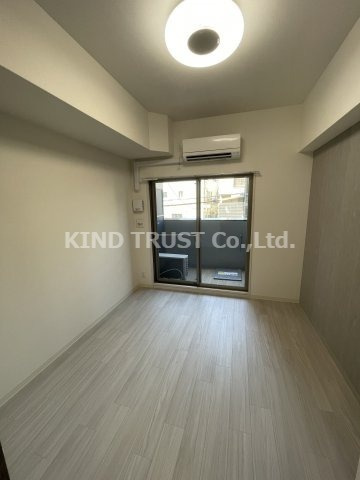 プレサンス大阪同心メゾヴィータの居間・リビング|ゆったり過ごせる居間です