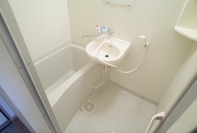 イーストハイツ甲南の浴室