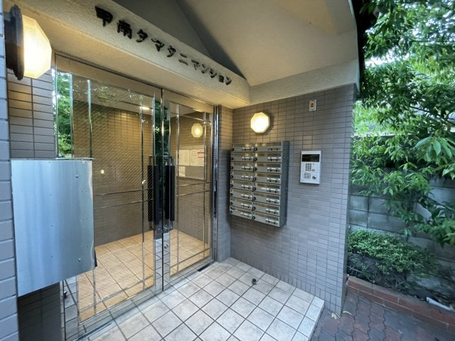 甲南タマタニマンションのエントランス