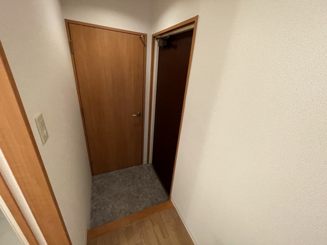 甲南タマタニマンションの玄関