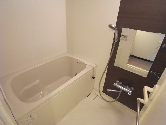 Fiel神戸本山の浴室