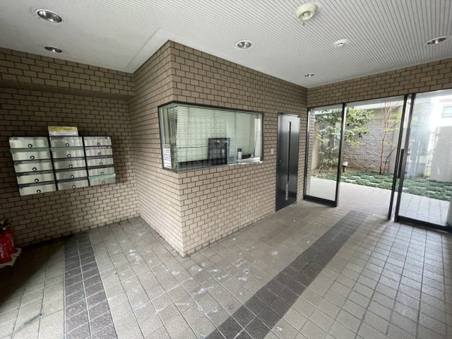 東灘プレイスのエントランス