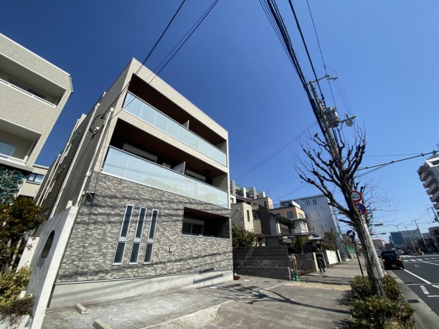 Asosion甲南山手の外観