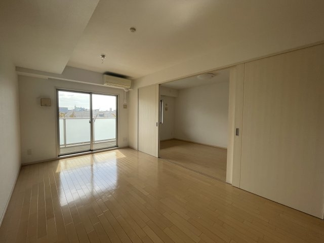 サニープレイス西芦屋２号館の居間・リビング