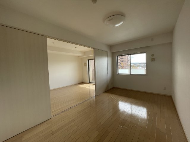 サニープレイス西芦屋２号館の居間・リビング