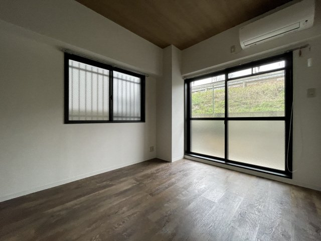 岡本南マンションの居間・リビング