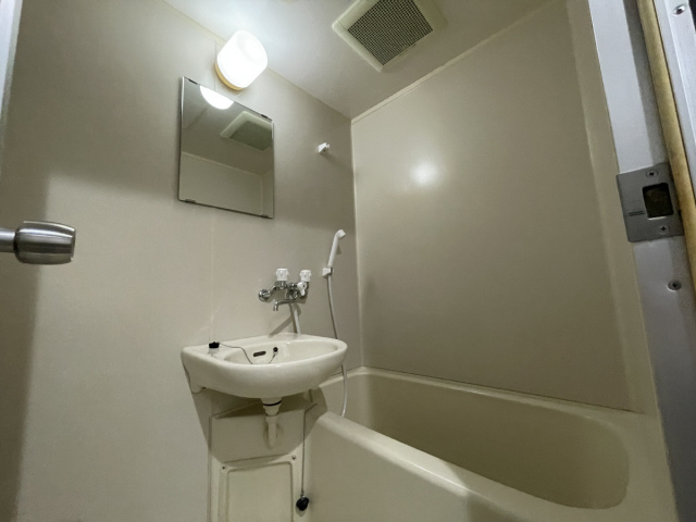 岡本南マンションの浴室