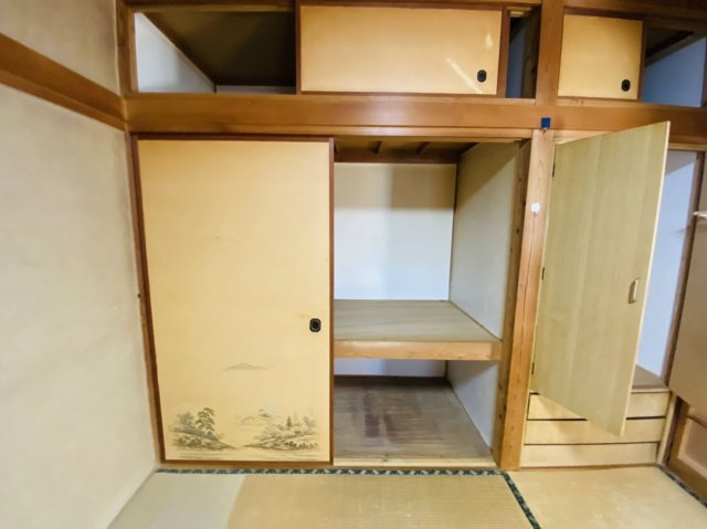 稲佐町戸建の収納