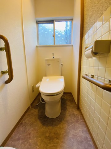稲佐町戸建のトイレ