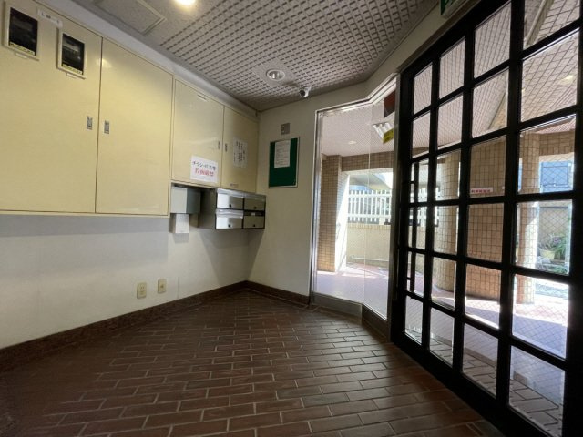 芦屋ニューコーポⅡ番館のエントランス