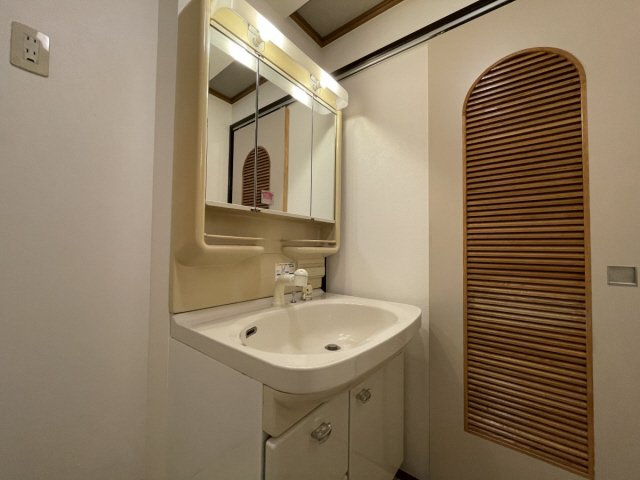 芦屋ニューコーポⅡ番館の洗面所