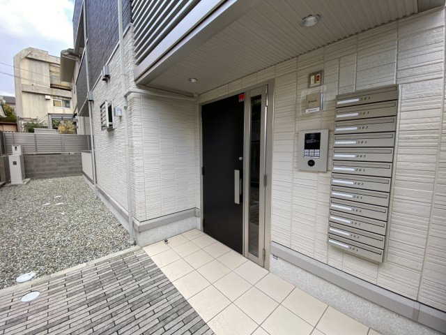 マルベリー甲南山手のエントランス