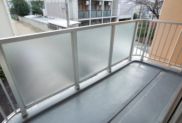 ラムール住吉のバルコニー