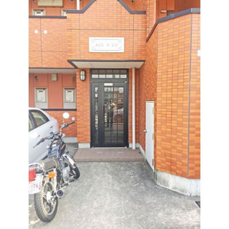 【エントランス】
