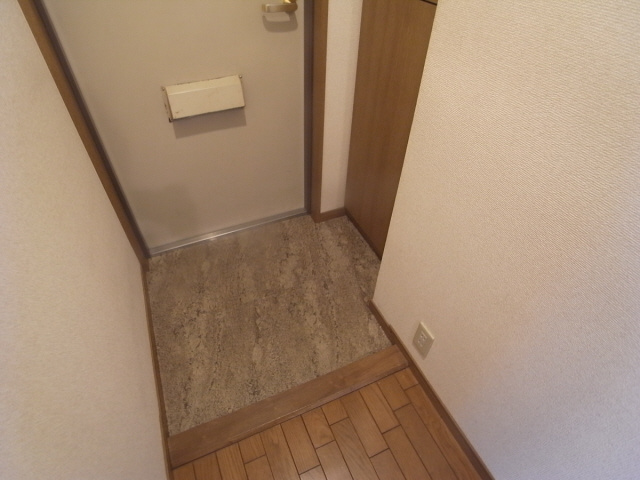 グランフェルティ東灘住吉川の玄関
