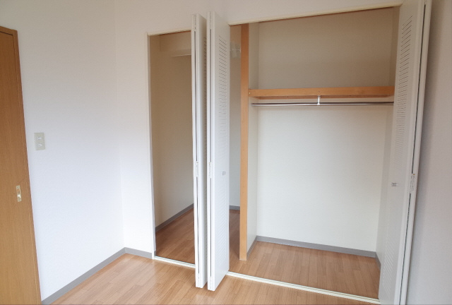 スリージェ壱番館の収納