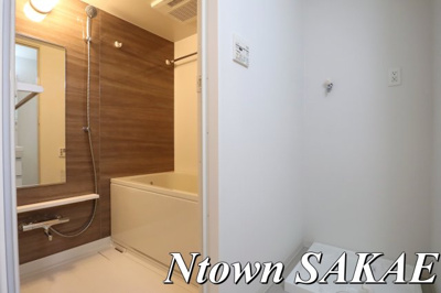 【設備】 | 笹島アイサンメゾン | 洗濯機置き場です。