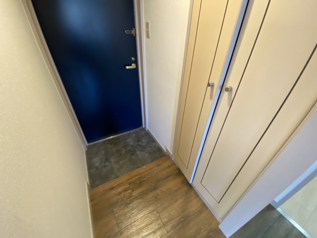 モンヴィラージュ本山の玄関