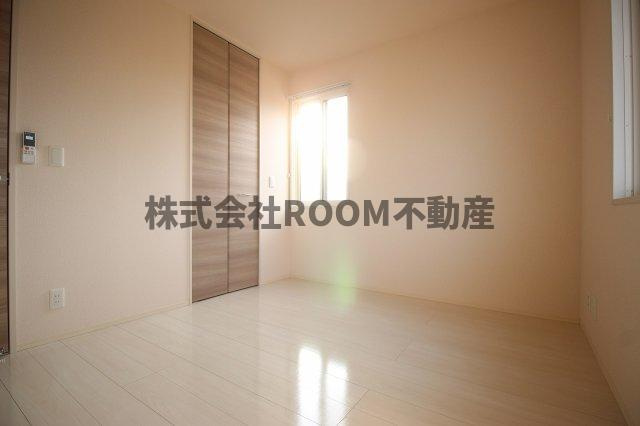 ラ・ナチュールの寝室|広くて明るい寝室