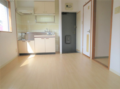 【居間・リビング】 | シャトレ新町 | おしゃれなリビングです