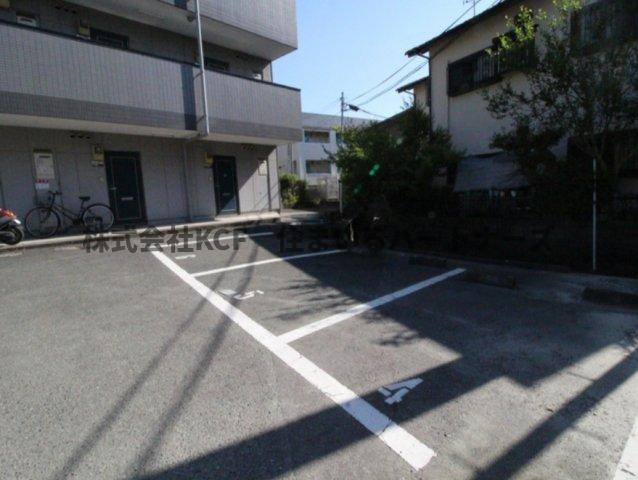 プレアデスコーポの駐車場