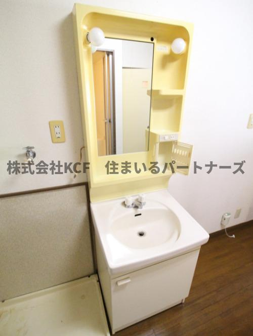 プレアデスコーポの洗面所|脱衣スペースもあります