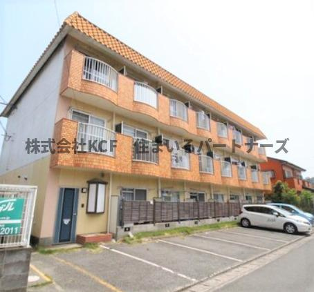 高良山ハイツの外観