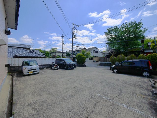 ヴィラ水門の駐車場