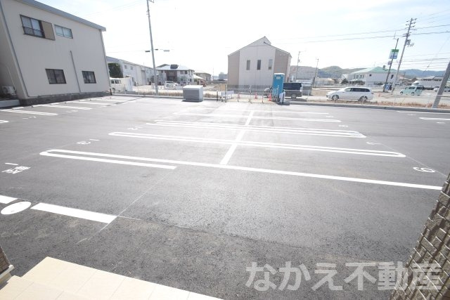 【駐車場】