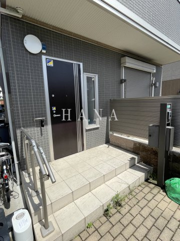 緑町戸建B棟のエントランス