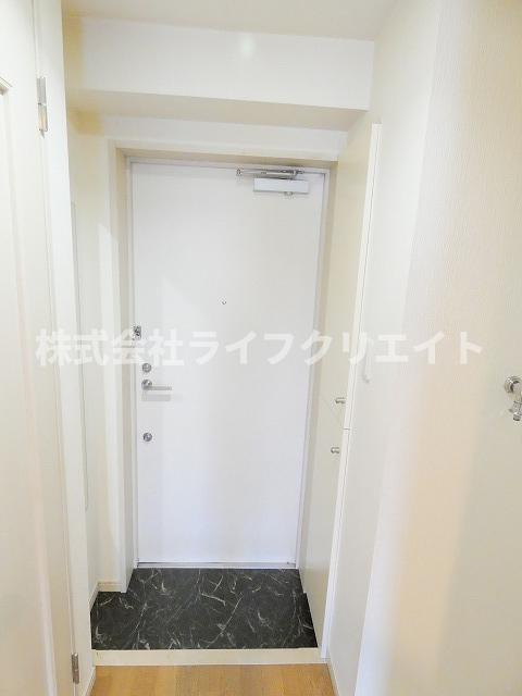 カスティーロ南平の玄関
