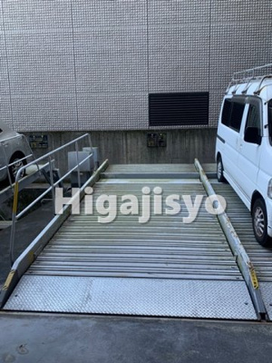 【駐車場】 | V.I.P.ROYAL氷川台