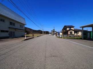 【前面道路含む現地写真】