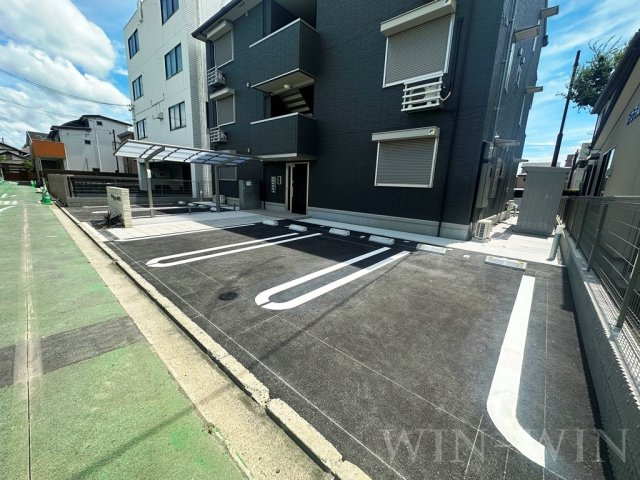 D-Square八町通の駐車場