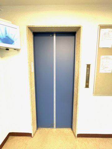 秀和清澄レジデンスのその他共用部分|エレベーターは1基