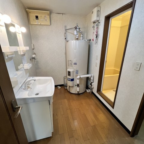 辻ビルの洗面所