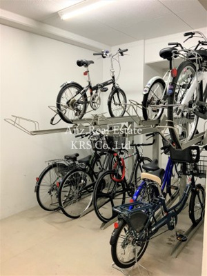 【その他】 | プライムツリー内久宝寺 | 屋内駐輪場です！雨風から自転車を守ります！