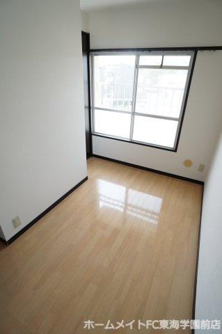 熊本市東区渡鹿８丁目の賃貸マンションの洋室