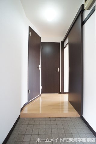 熊本市東区渡鹿８丁目の賃貸マンションの玄関