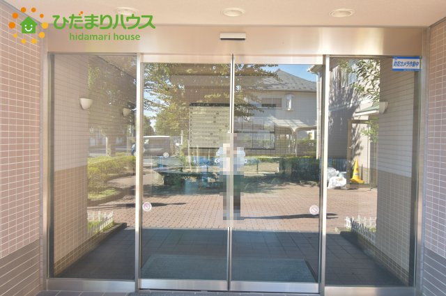 東和パークハイツ上尾のエントランス