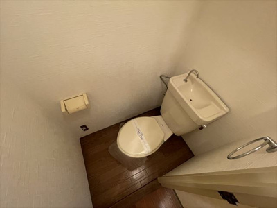 【トイレ】 | アンセルモ西明石 | ※同建物別部屋の写真になります。